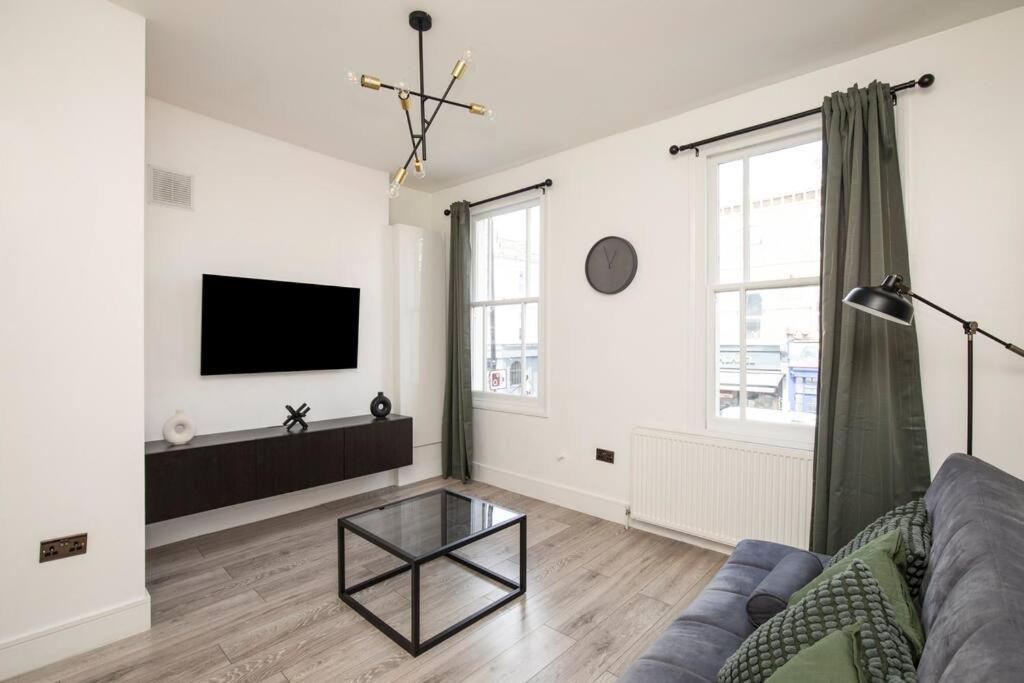 Apartamento Spacious Serenity In The Heart Of Central Londres Exterior foto