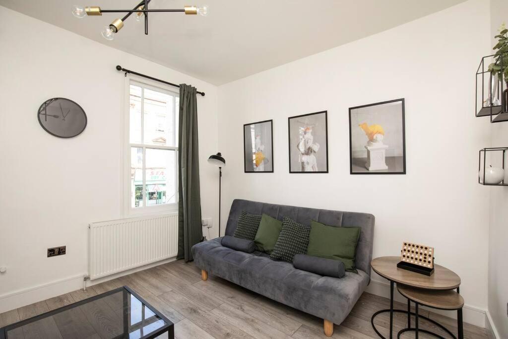 Apartamento Spacious Serenity In The Heart Of Central Londres Exterior foto